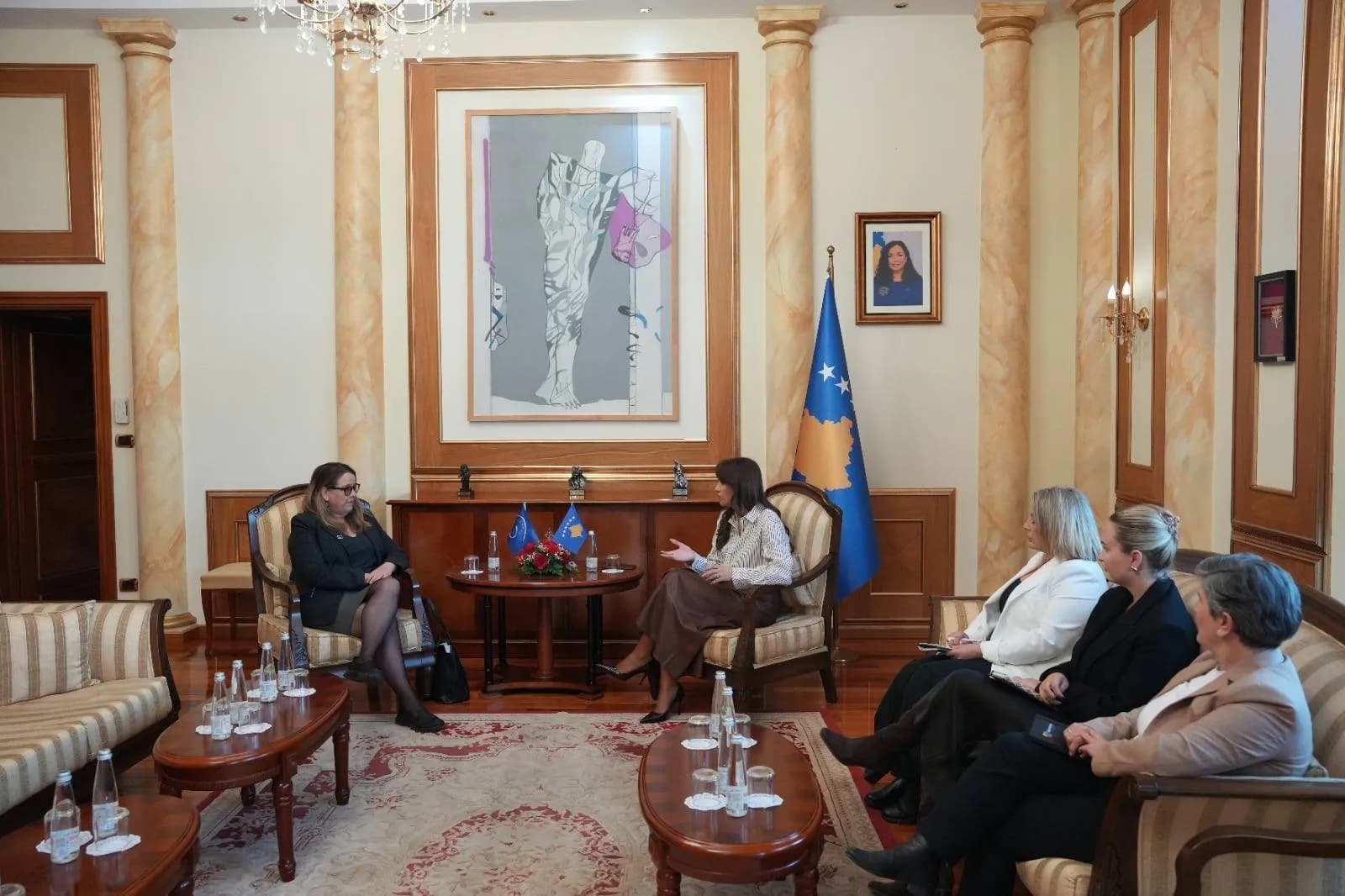 Haxhiu pret në takim Shefen e Zyrës së KE-së, flasin për zhvillimet politike në vend