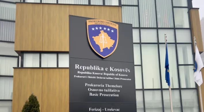 “Hyri në dasmë, e kërcënoi me vrasje”, kërkohet paraburgim ndaj të dyshuarit që kanosi dëshmitarin e rastit “Brezovica”