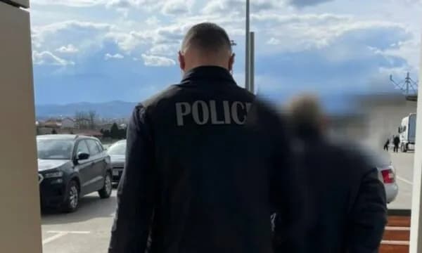 “Ishte nën përcjellje prej kohësh”, ky është serbi i arrestuar për krime lufte në Kosovë