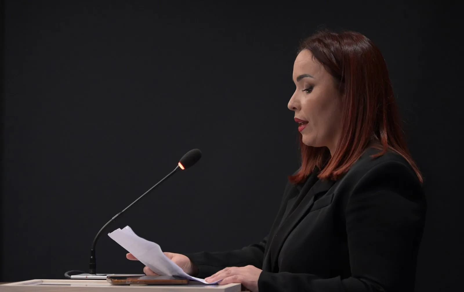 Iu shpërnda numri në “Discord”, gazetarja Thaçi-Mehmeti: Mua s’më tutni, sepse nuk tutem prej askujt!