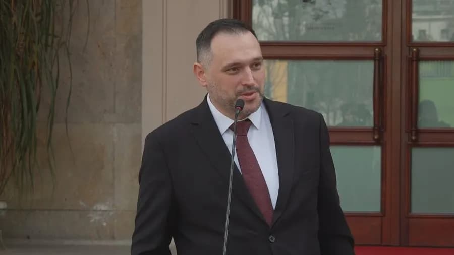 Kërcënimet e Vuçiqit, kështu i komenton ministri shqiptar