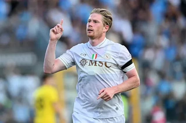 Kevin De Bruyne rikthehet në stërvitje me Napoli pas disa muajsh mungesë