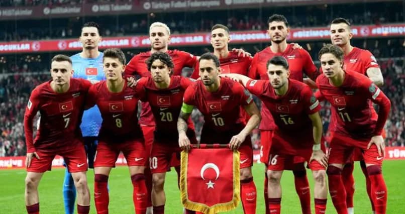 Kjo është dyshja e mbrojtësve të Turqisë që pritet të startojnë ndaj Kosovës