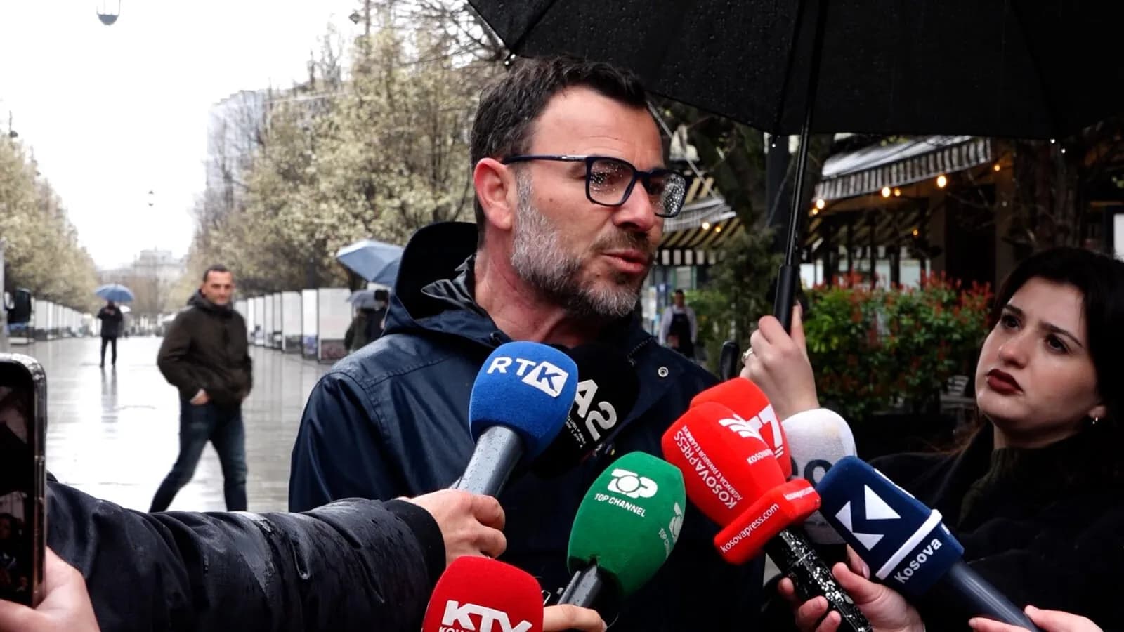 Komuna e Prishtinës largon ekspozitën për masakrat, Braha: Përmbajtje e pasaktë dhe e pavërtetë