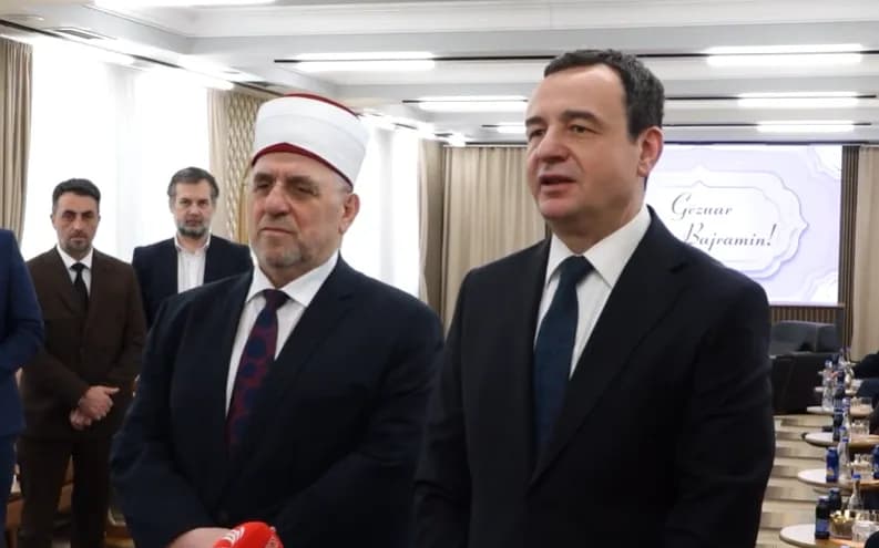Kurti në BIK: Po përballemi me dy sfida, me provokime në kufi dhe me ngritjen e çmimit të naftës