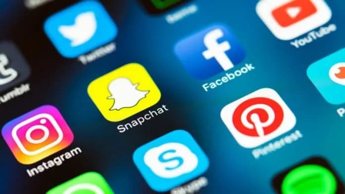 Ky është shteti që planifikon ndalimin e rrjeteve sociale për fëmijët nën 14 vjeç