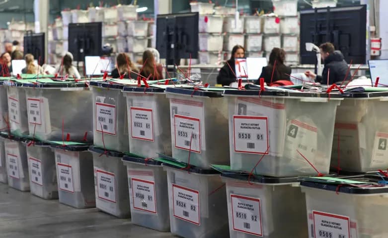 Lirohet nga paraburgimi kryesuesi i KKZ-së në Prizren, i dyshuar për manipulim me vota