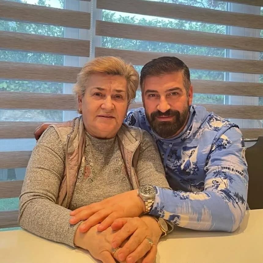 Meda flet rreth raportit që kishte me nënën, tregon se çfarë porosie i kishte dhënë atij
