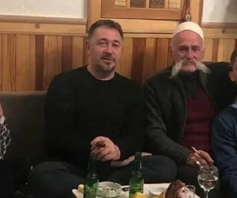 Momente gazmore – pamje mes Rifat Jasharit dhe Sami Lushtakut në përvjetorin e 28-të të Epopesë së UÇK-së