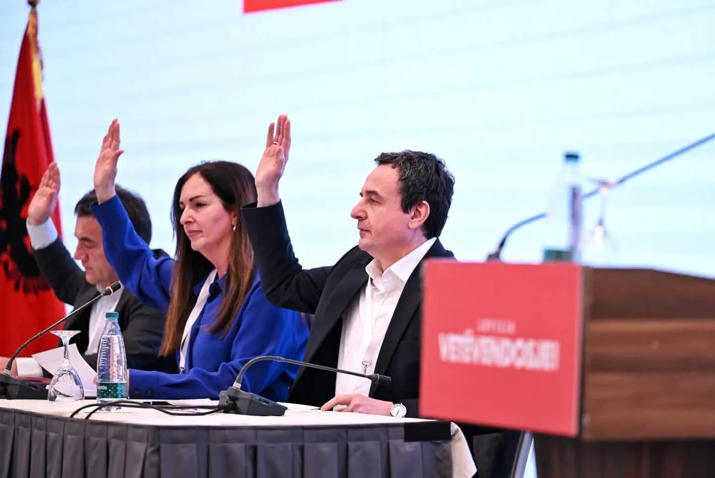 Nagavci merr zyrtarisht drejtimin e Grupit Parlamentar të LVV-së