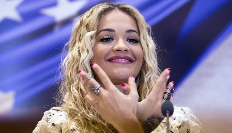 Ndeshjet e Kosovës e Shqipërisë, Rita Ora i uron fat kombëtarëve: Shprresoj të bëni histori