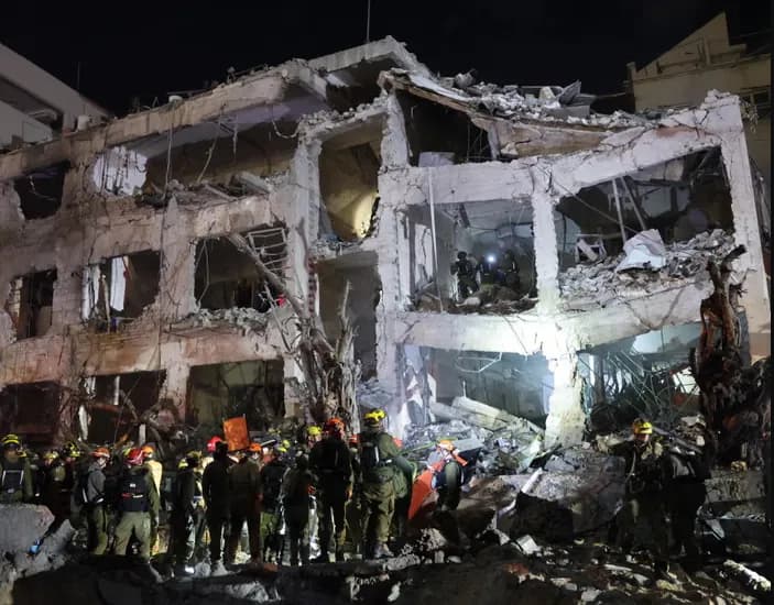 Një person i vdekur dhe 22 të plagosur pas një sulmi iranian në Tel Aviv