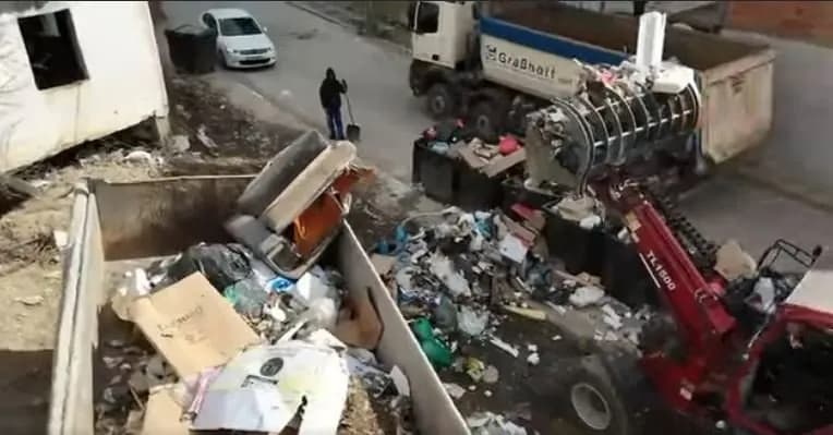 Pastrohet deponia ilegale në lagjen “Muharrem Fejza”, Rama paralajmëron kamera dhe gjoba