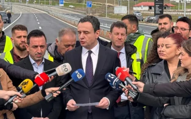 “Po më thonë e bëri Zajednicën”, Kurti: Pesë vjet janë 60 muaj, s’ka Zajednicë