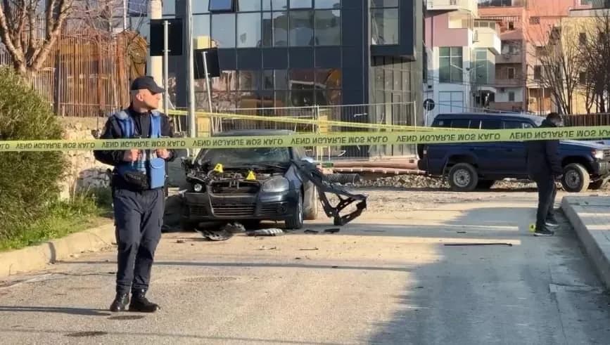 Shpërthim me tritol në Lezhë, goditet makina e një agjenti të krimeve