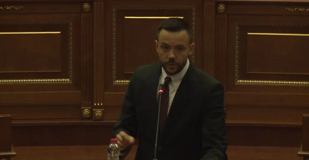 Tahiri: Kurti deshi President të tij për të ushtruar pushtet autoritar, ne e ndalëm