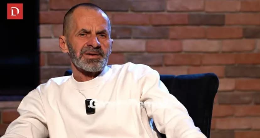 Ushtari i UÇK-së tregon se si i i v’ranë dy ushtarë serbë me snajper gjatë Iuftës: I thash bashkëIuftëtarit a po e sheh qata, ma nuk ki me pa