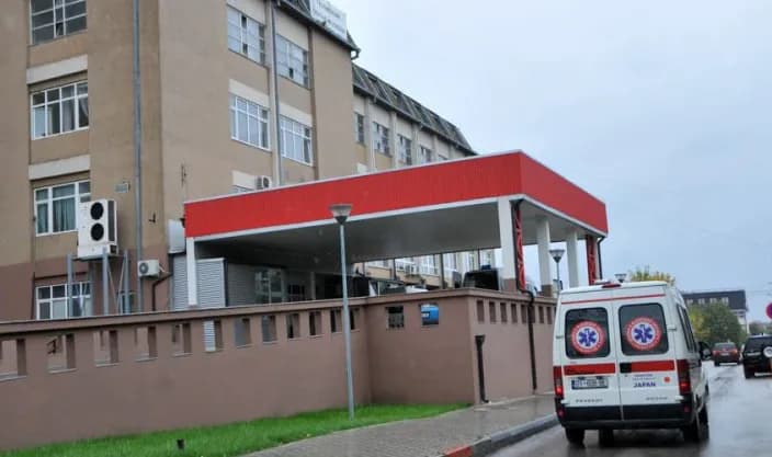 Vdes në QKUK personi që ishte vetaksidentuar para disa ditësh në autostradën “Ibrahim Rugova”