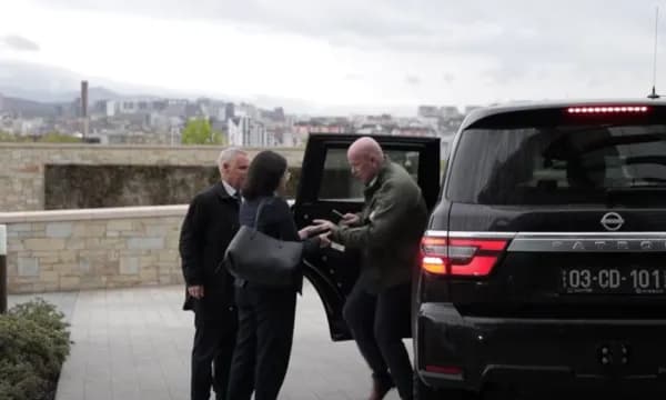 Ambasada e SHBA me një video rekapitulon vizitën e Whitaker në Kosovë