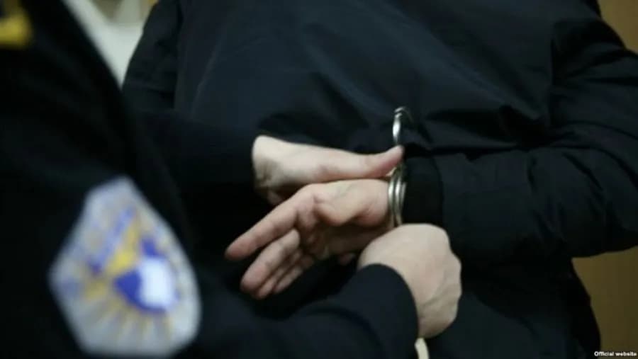Arrestohet një person në Gjakovë, i gjenden mbi 5 kg marihuanë