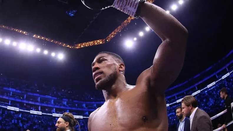 Arrihet marrëveshja! Joshua rikthehet në ring, do të luftojë me një boksier shqiptar