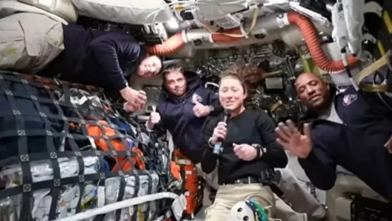 Astronautët e Artemis II hyjnë në sferën gravitacionale të ndikuar nga Hëna, pritet të thyejnë rekordin e mbajtur prej 56 vitesh nga Apollo 13