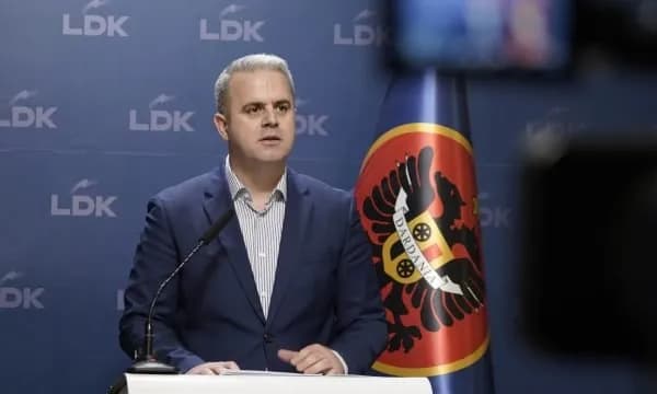 Azemi: LDK ia dha zgjidhjen por Kurti nuk e deshi Vjosën Presidente, e futi vendin në krizë