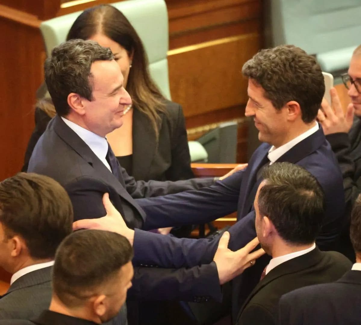 Deputeti i LVV-së: Aktivistët tanë u dënuan, por jo edhe kërcënuesit me jetë të Albin Kurtit