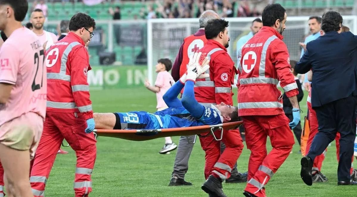 Djali i legjendës së futbollit thyen qafën, bashkëlojtari i sulmuesit shqiptar