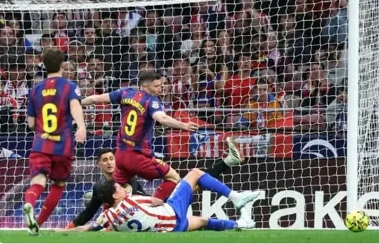 Goli i Muriqit motivon Barçën, e mposhtin Atleticon dhe i ikën Realit për 7 pikë