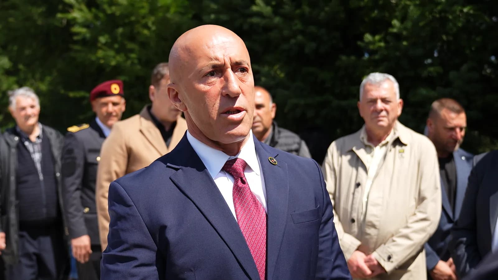 Haradinaj bën homazhe në nderim të dëshmorëve të Sllupit, Hereqit dhe Dujakës
