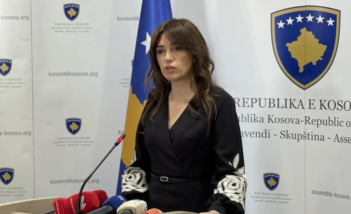 Haxhiu dënon gjuhën ofenduese të Gecit: Përçarëse dhe goditje ndaj veprës së UÇK-së