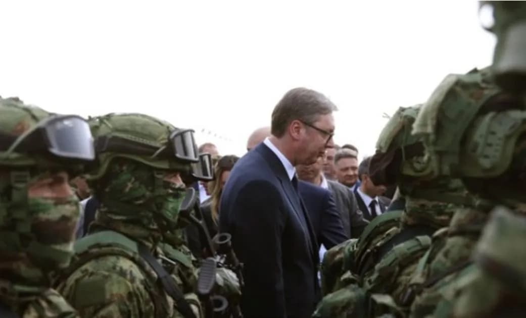 Ibishi: Paralajmërimi i Vuçiqit për armatim rrit tensionet në rajon