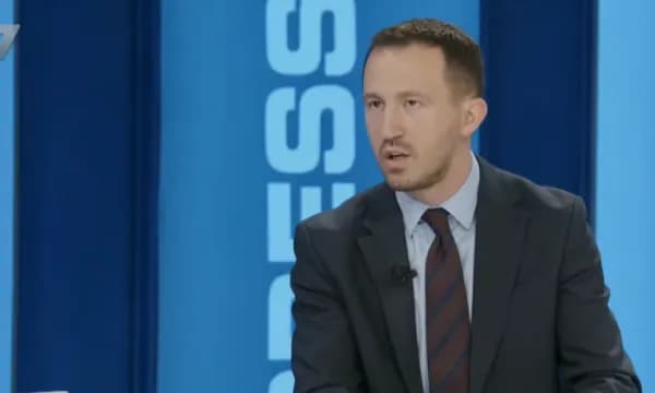 Krasniqi: Kurti është duke nxitur përçarje mes Abdixhikut e Osmanit, në fund nuk ia jep presidentin asnjërit