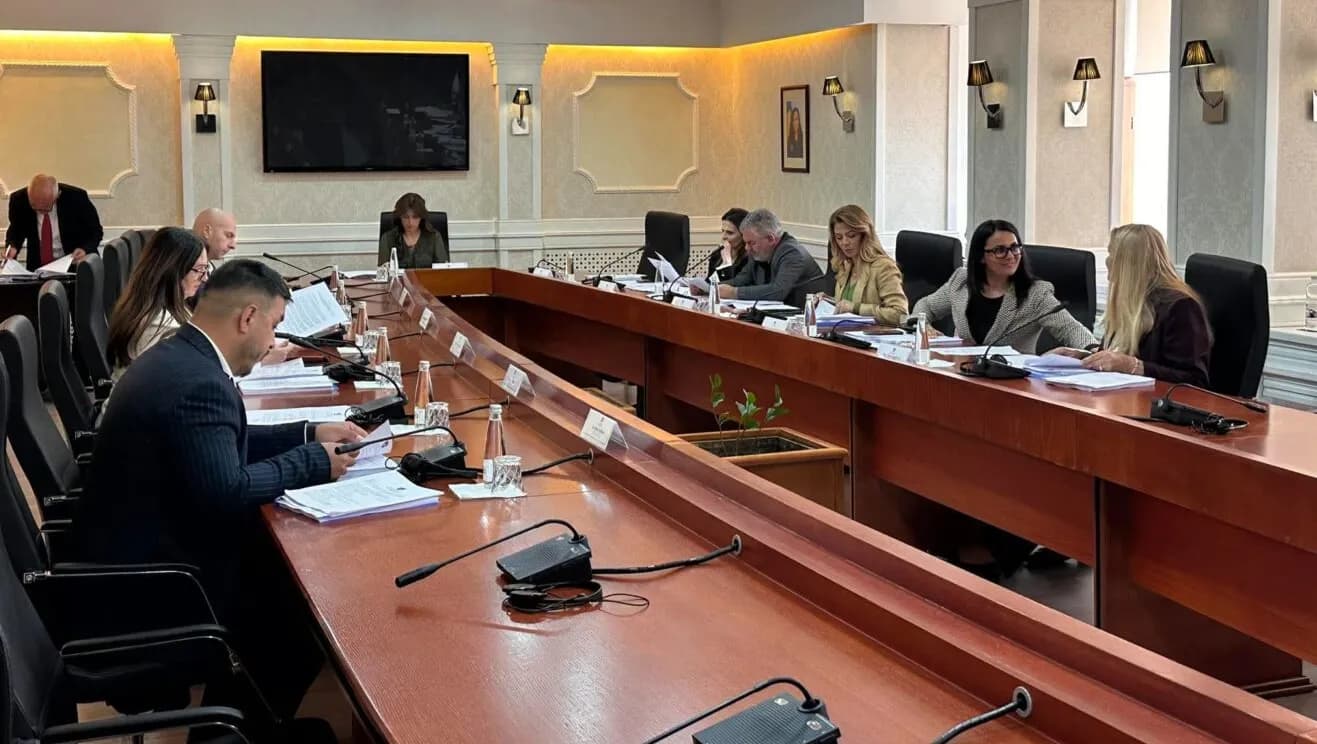 Mblidhet Kryesia e Kuvendit, cakton rendin e ditës për seancën plenare