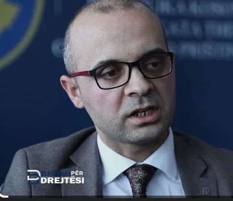 Gjyqtari që dënoi aktivistët e VV-së është djali i një dëshmori