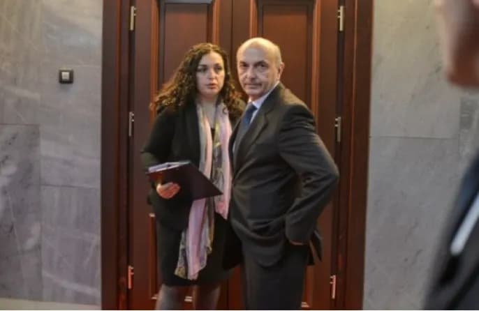 Mustafa: Osmani e dëmtoi LDK-në për interesa të saj dhe të Kurtit, jo të vendit
