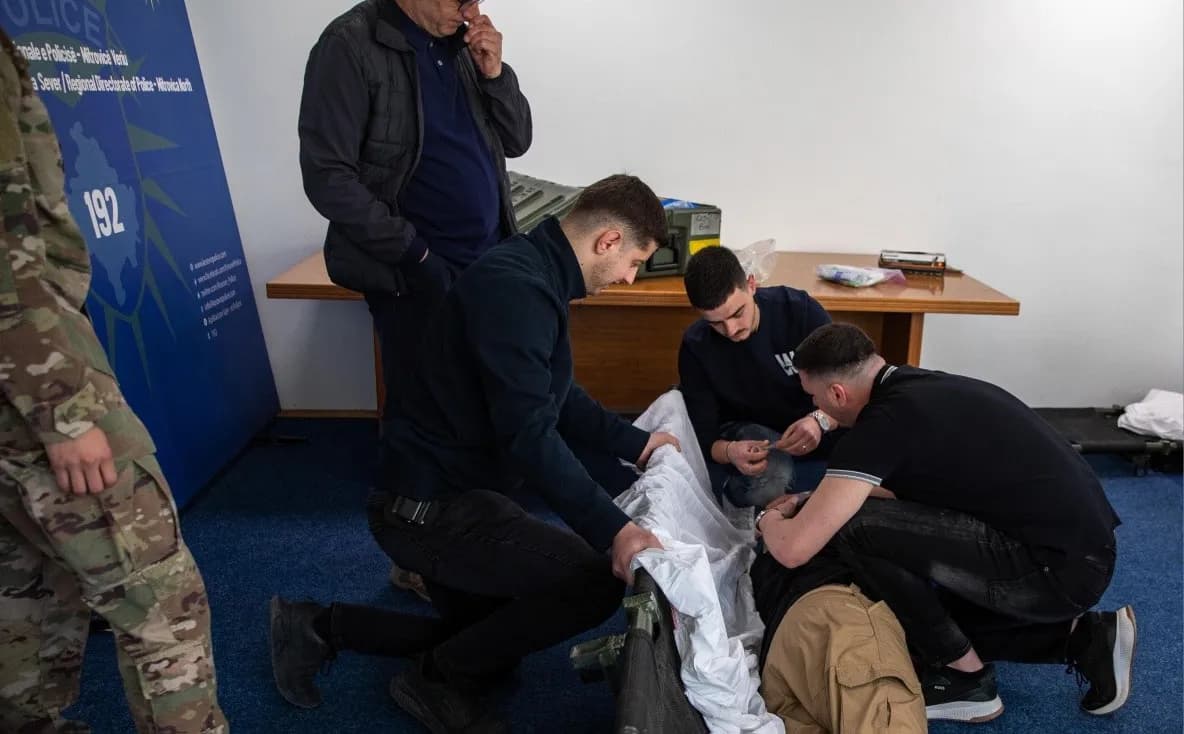Policia e Kosovës trajnohet me KFOR-in për situata emergjente mjekësore