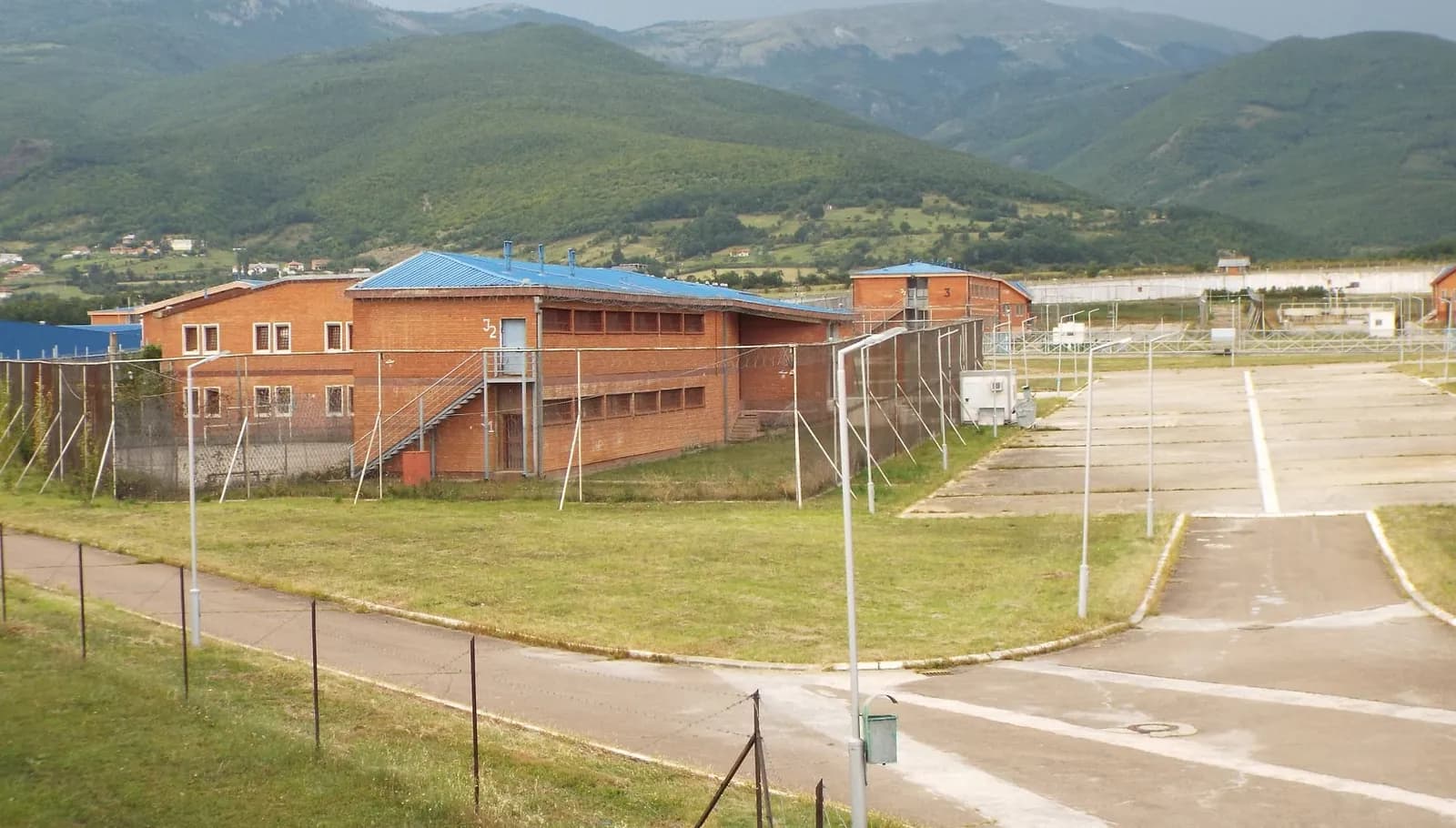 Policia zbulon substancë narkotike në burgun e Dubravës, katër raste nën hetim