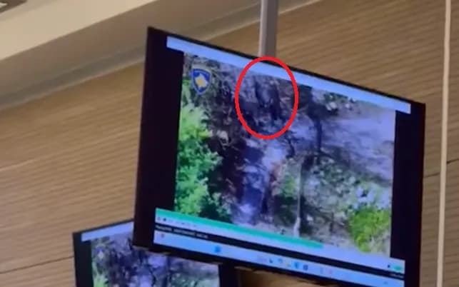 Publikohen pamjet në Gjykatë: Momenti kur terroristi serb tenton të ikë në Banjskë, kapet nga Policia e Kosovës