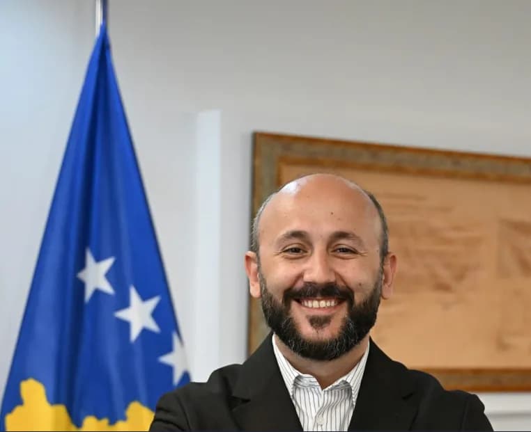 Taulant Qenaj emërohet Këshilltar për Media i Kryeministrit Kurti