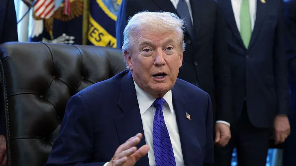 Trump publikon pamje të reagimit të Shërbimit Sekret ndaj personit të dyshuar
