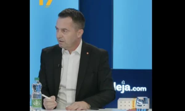 Viktor Buzhala zbulon arsyen e largimit nga “Guxo”: Nuk doja të isha aty kur Vjosa Osmani ta marrë partinë nga jashtë