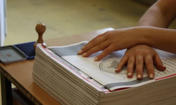 Afati për regjistrimin e votuesve jashtë Kosovës mbyllet sot, mbi 99 mijë aplikime të aprovuara – prijnë Gjermania e Zvicra