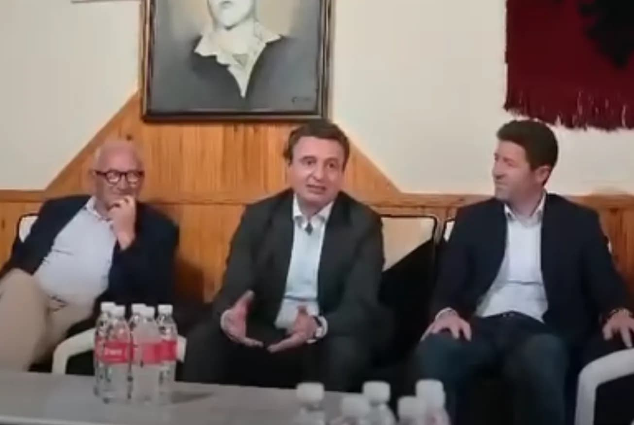 Albin Kurti pleqëron në odë të burrave: Rahoveci i ka rrënjët në Malishevë