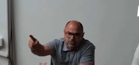 Asambleisti i Vitisë: Kush e prek emblemën e UÇK-së, ia q* nënën plumb