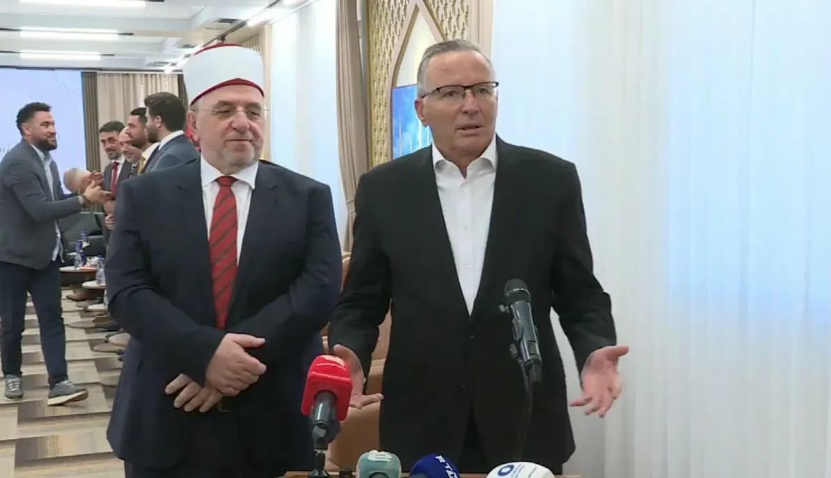 Bedri Hamza i shkon në vizitë Myftiut Tërnava, e uron për Bajram