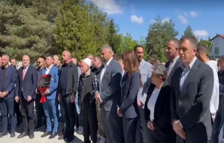 Haxhiu bëri homazhe në 27-vjetorin e masakrës në Bukosh