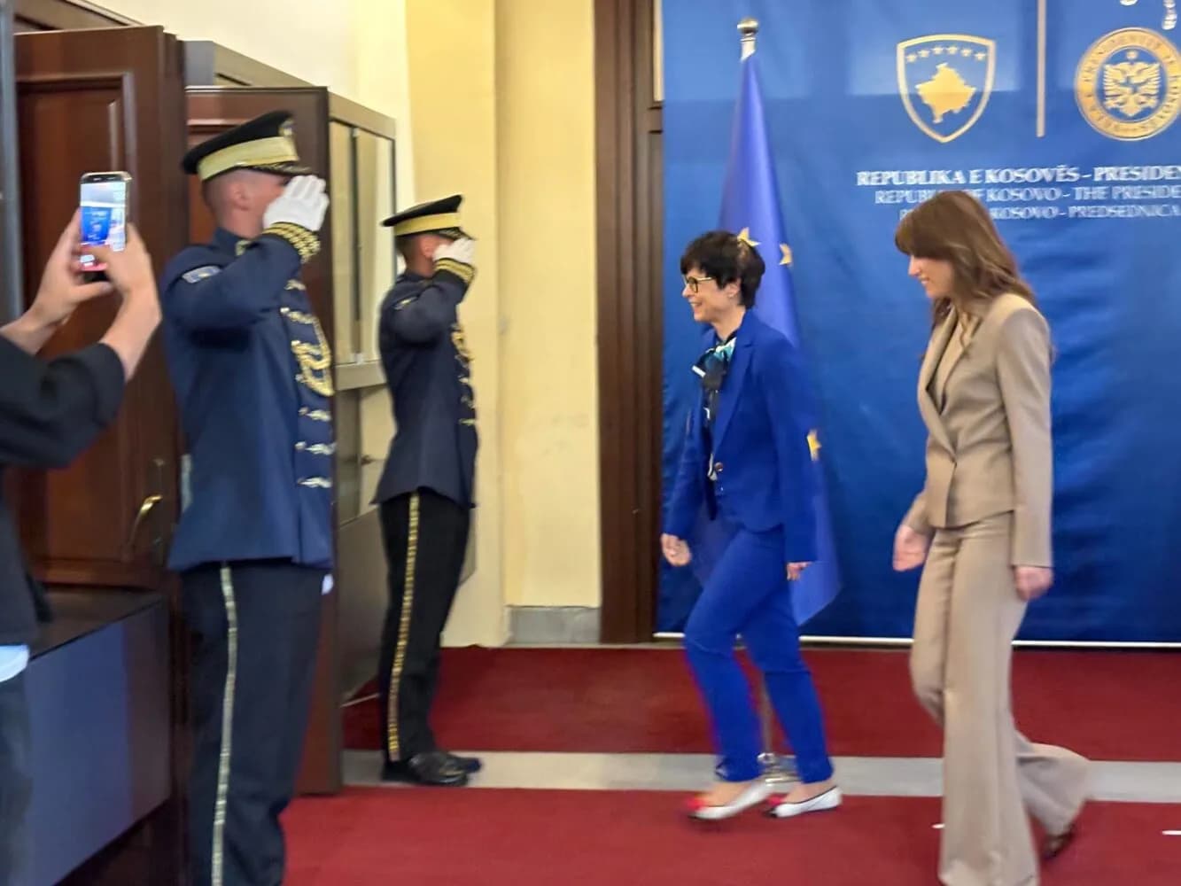 Haxhiu pret në takim komisioneren për Zgjerim të BE-së, Marta Kos