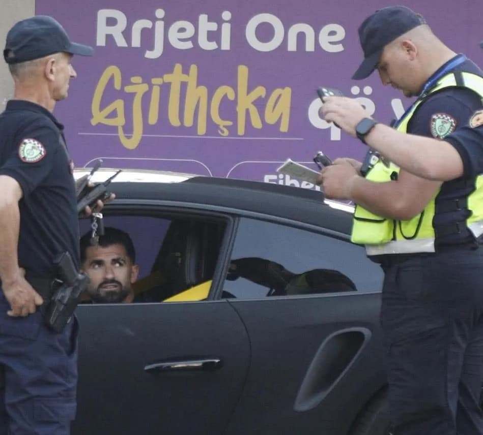 Hysaj e “han” një dënim nga policia, theu disa rregulla në rrugët e Tiranës